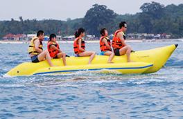 banana boat lembongan island, lembongan fast boat, nusa lembongan, lembongan beach